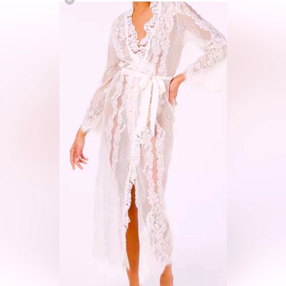 Inc International Concepts White Lace Robe in size medium - Picture 2 of 14